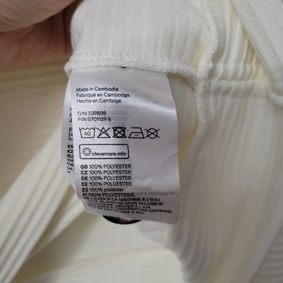 H&M cream long sleeve top with cute button detail Size XL‎ - Picture 4 of 4